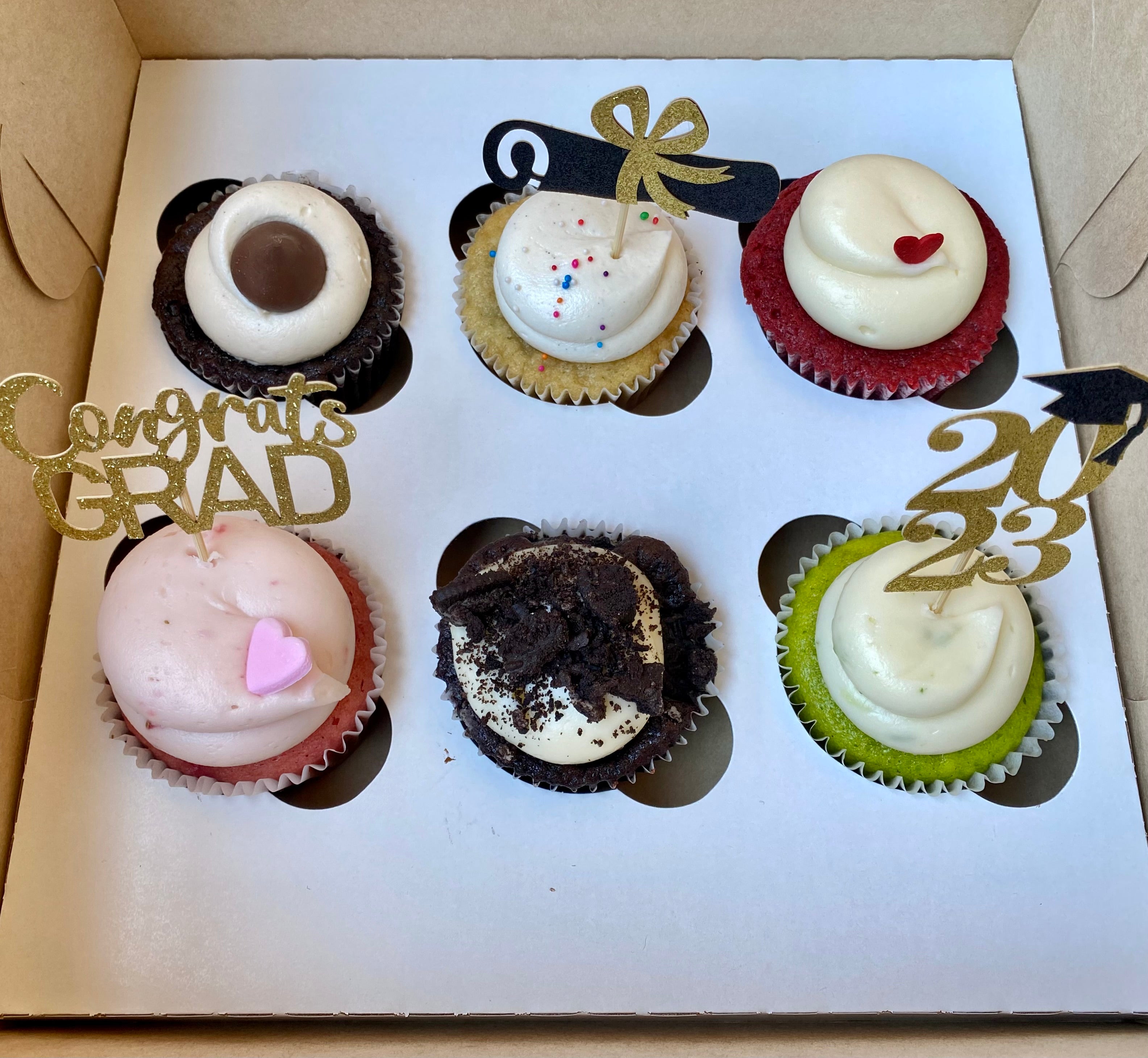 Gorgeous A Half Dozen Cupcakes Cost $15 Photo for Desktop Gorgeous A Half Dozen Cupcakes Cost $15 Photo for Desktop