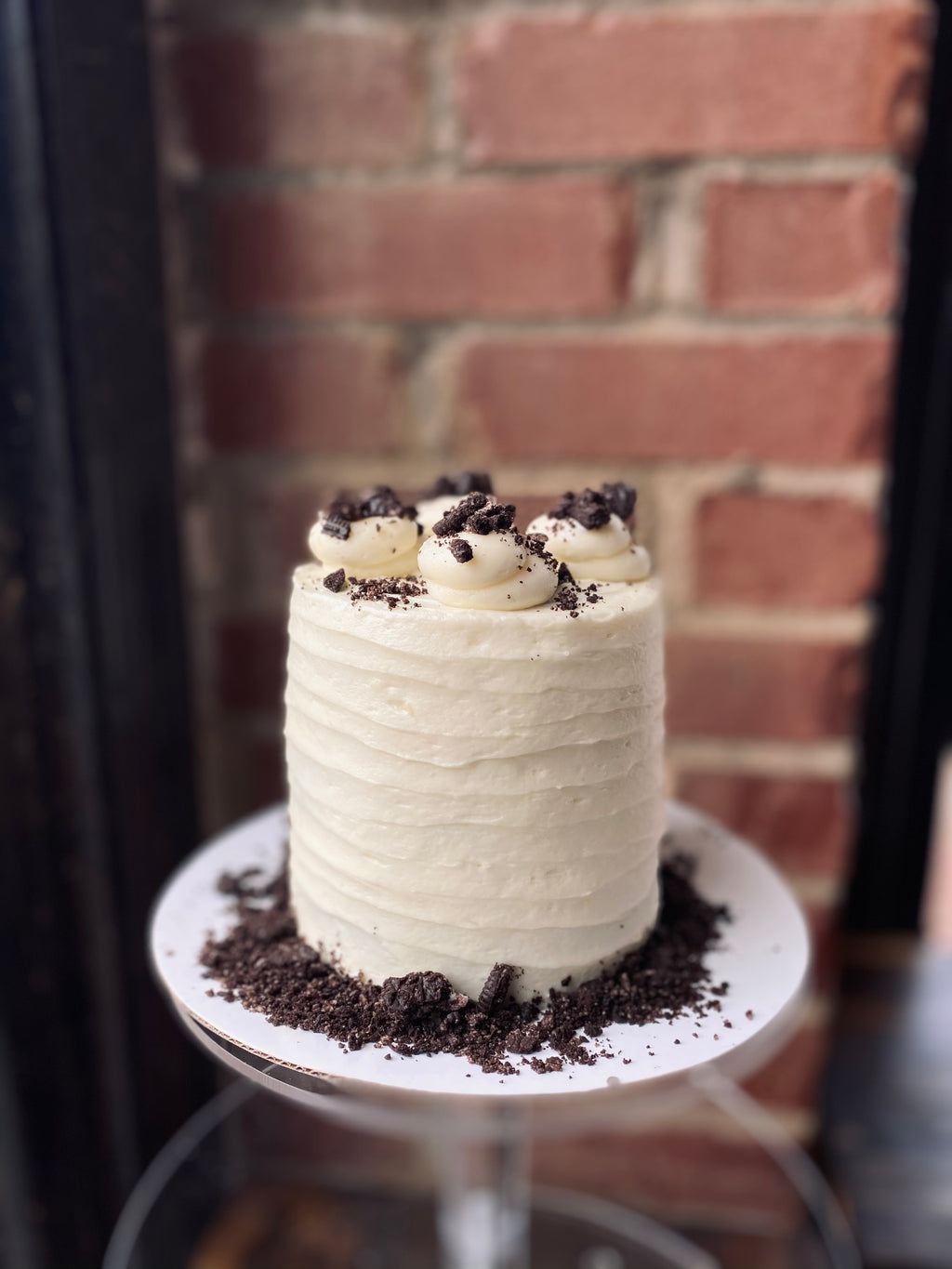 Oreo cake with cream cheese frosting.